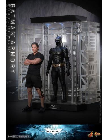 El caballero oscuro: La leyenda renace Figuras y Diorama Movie Masterpiece 1/6 Batman Armory with Bruce Wayne 30 cm