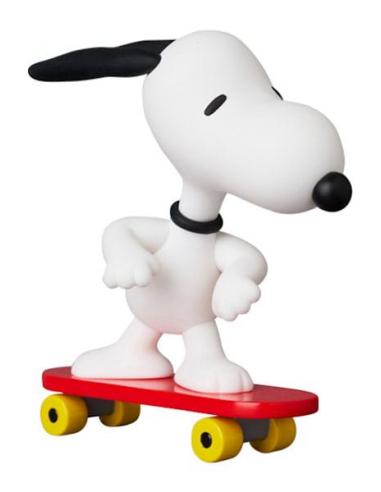 Peanuts Minifigura UDF Serie 17 Skateboard Snoopy 7 cm