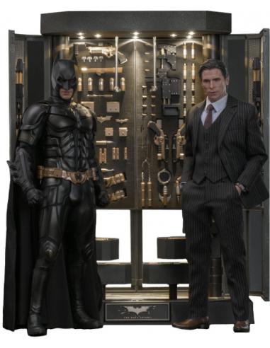 El caballero oscuro Figuras y Diorama Movie Masterpiece 1/6 Batman Armory with Bruce Wayne (2.0) 30 cm