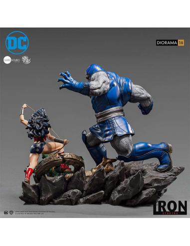 WONDER WOMAN VS DARKSEID 1/6 DIORAMA