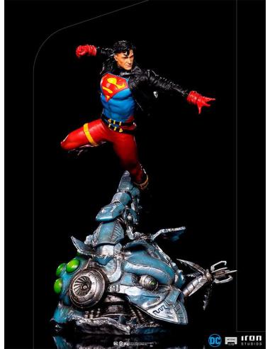 SUPERBOY DELUXE 1/10 ART STATUE