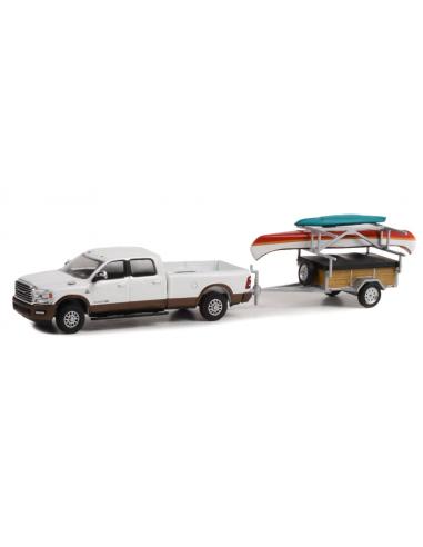 Ram 2500 + remolque con Kayak y Canoa (2022) Greenlight 1/64