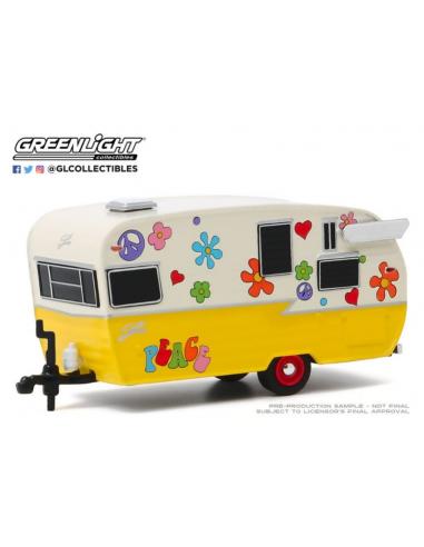 Caravana Shasta airflyte "Peace and Love" Hitched Homes Series 8 Greenlight 1/64