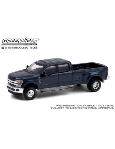 Ford F-350 Dually Driver (2019) Greenlight 1/64