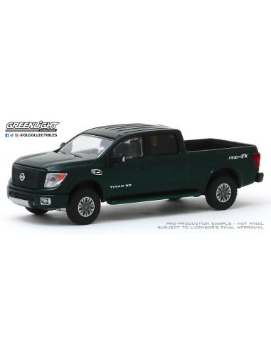 Nissan Titan XD Pro-4X - Midnight (2019) Tokyo Torque Series 8 Greenlight 1/64