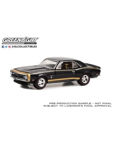 Coche de metal en miniatura Chevrolet Camaro - Black Panther (1967) Greenlight 30377 escala 1/64