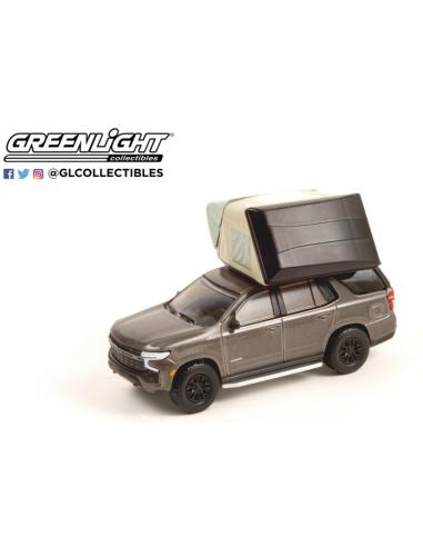 Coche de metal en miniatura Chevrolet Tahoe Z71 con tienda de campaña (1969) The Great Outdoors Series 1 Greenlight 1/64