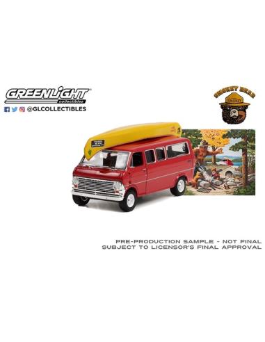 Coche de metal en miniatura Fugoneta Ford Club Wagon con canoa "Smokey Bear Series 1" (1969) Greenlight 1/64