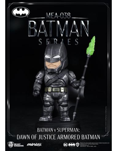 Beast Kingdom Toys Batman v Superman: El amanecer de la justicia Figura Mini Egg Attack Armored Batman 8 cm